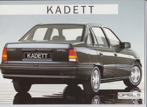 Opel Kadett E Stufenheck Prospekt aus 1985 - -6153