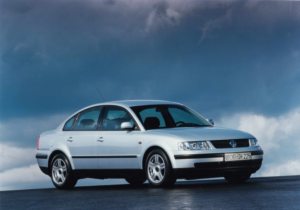 Pressefoto VW Passat Limousine 1999 prf-750