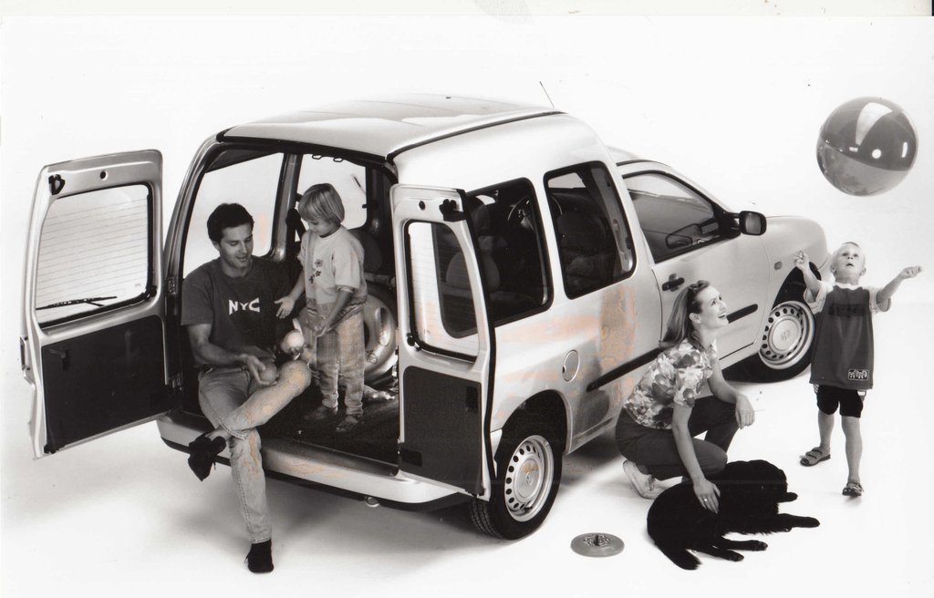 Pressefoto VW Caddy Family 1997 prf-761